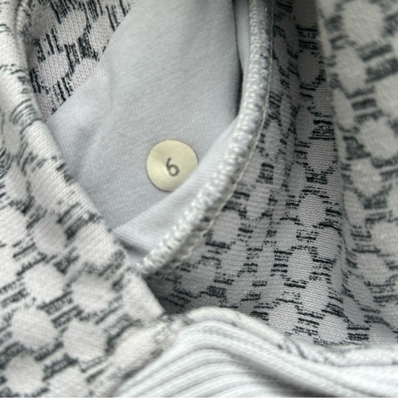 Lululemon Scuba Hoodie III Dottie Eyelet White Black / White w/thumb holes 6 - Picture 11 of 12